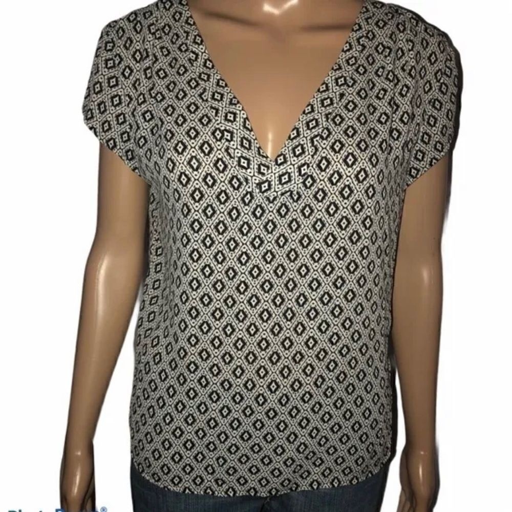 H&M Conscious High Low Black &‎ White Pattern Short Sleeve Blouse Size 12